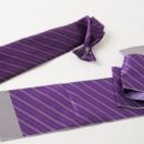 Coordonné cravate de sécurité et écharpe, imprimés violet et gris