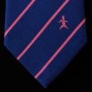 Cravate bleu roy, rayures et logo rose tissés jacquard en bas, en soie : cadeau entrprise