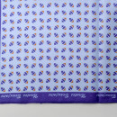 foulard polyester, impression haute definition, fond : ciel, bordure : bleu royal, logo 2 couleurs rouge et bleu, hôtesses de caisse