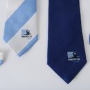 cravates en soie personnalisées bicolores, membres club de rugby